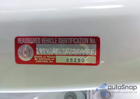 2019 Chevrolet Silverado 1500 High Country z USA, uszkodzony, nr VIN 1GCUYHEL7KZ164436